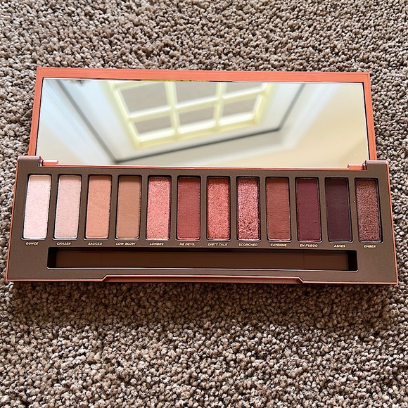 Urban Decay Naked Heat Palette - Picture 2 of 8